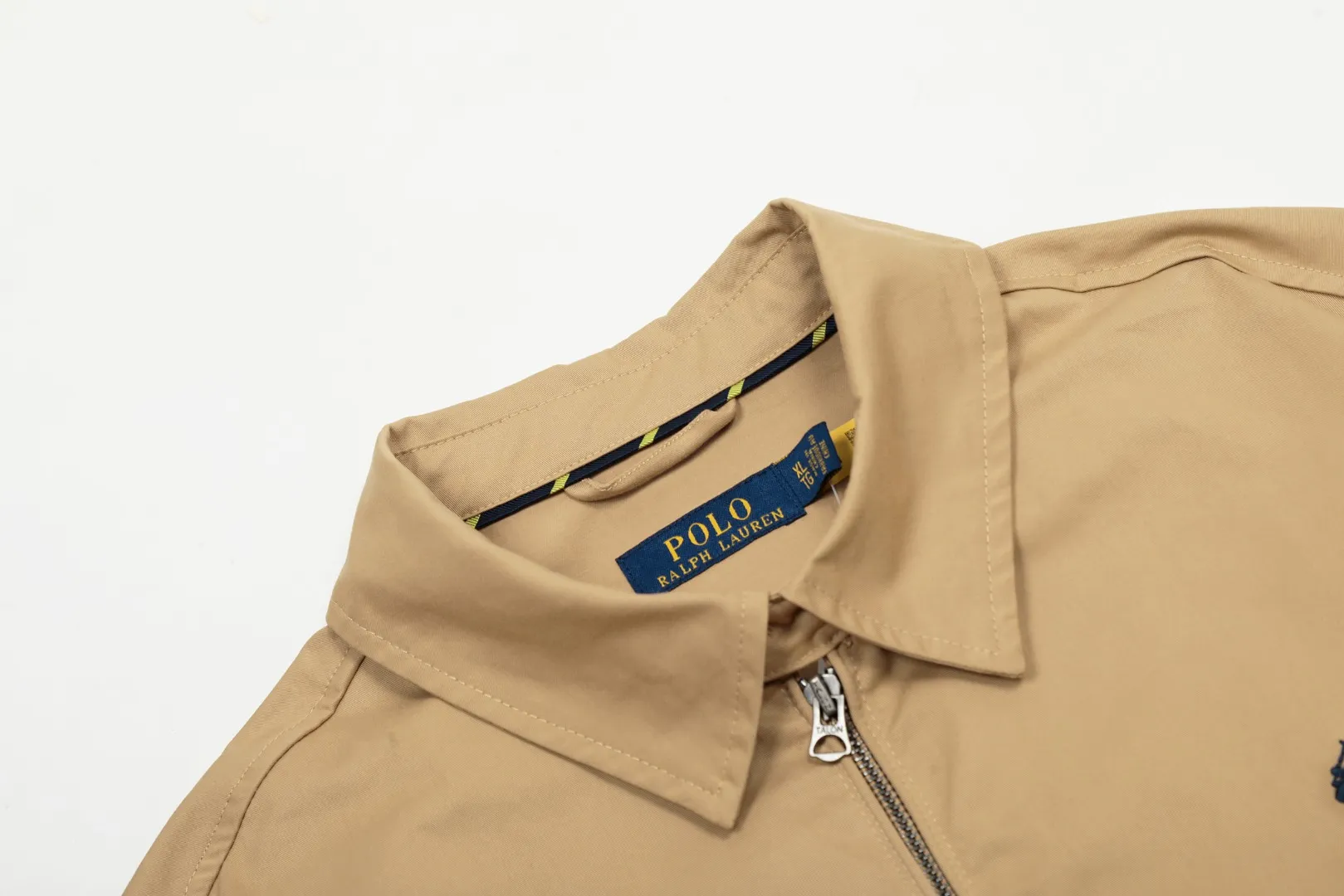 🅿️290 "Top quality" Style number: 8098# [Ralph Lauren retro couple style old cadre zipper jacket] ✅Ralph Lauren Ralph Lauren simple basic men's and women's same style retro jacket ✅Pure cotton washed fabric Fabric texture version YYDS~ ✅Fashionable casual business work style Veteran cadre Harrington classic basic jacket ✅Simple and easy to wear upper body ootd must-have versatile style Size: S-XL Color: Khaki Navy
